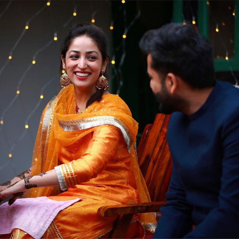 యామి పెళ్లి గురించి ఆమె చెప్పే వరకు ఎటువంటి సమాచారం లేకపోవడం విశేషం. ఇక యామి పెళ్లి వార్త తెలుసుకున్న సినీ ప్రముఖులు, మిత్రులు, ఫ్యాన్స్ బెస్ట్ విషెష్ తెలియజేశారు.