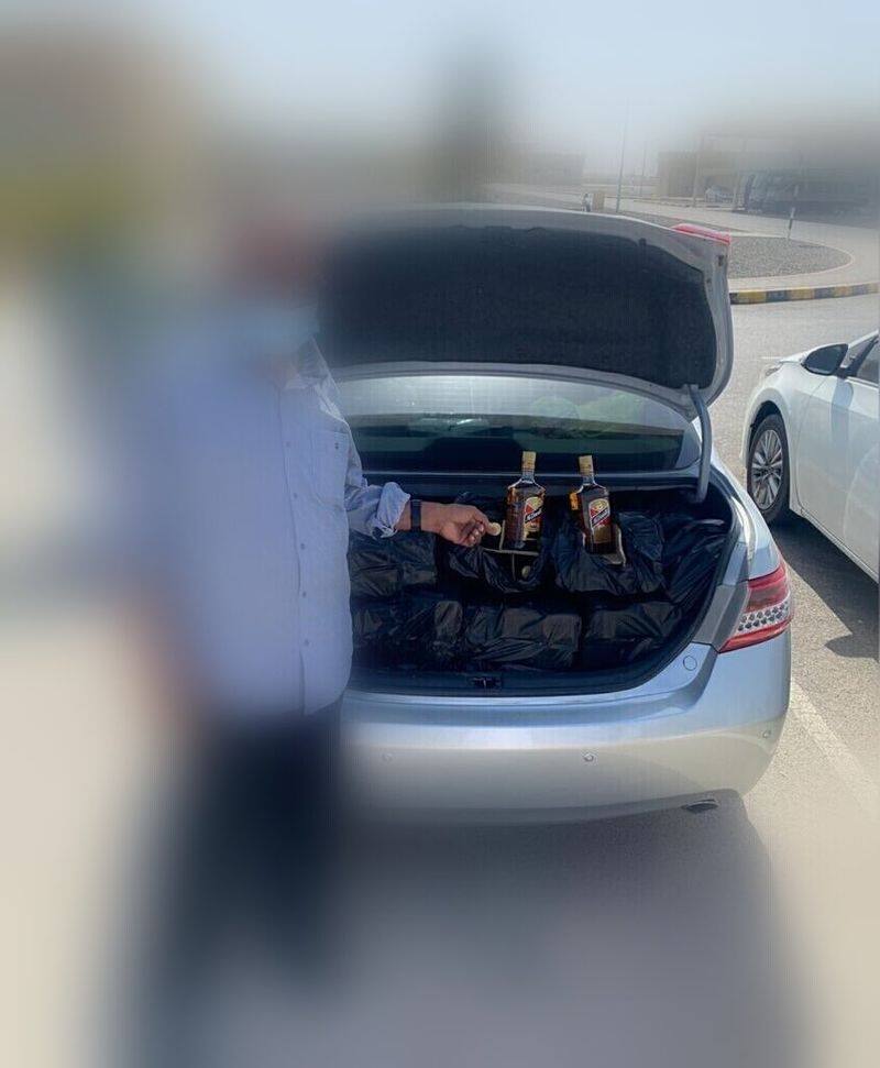 foreigner arrested in oman for liquid  trafficking