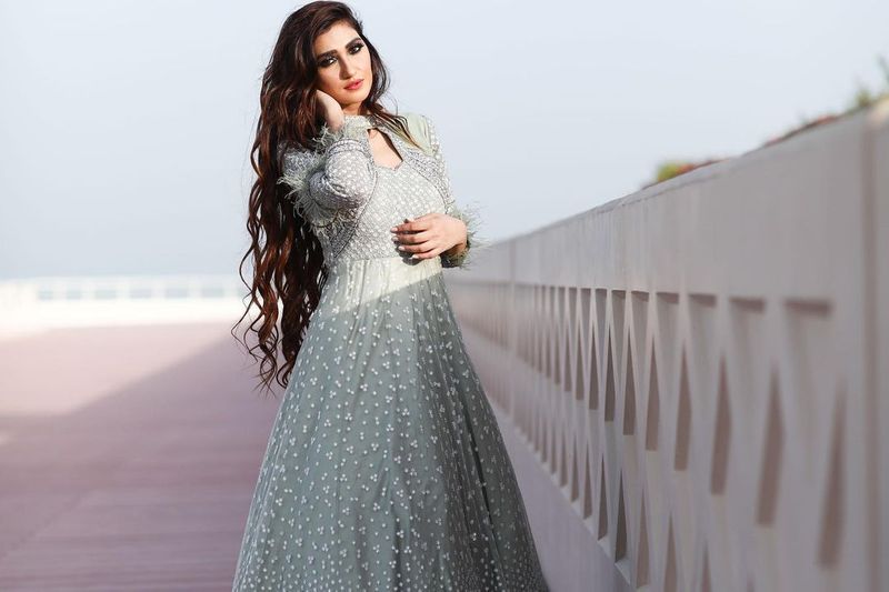 সোশ্যাল মিডিয়ায় নিজেই শামিয়া আর্জু ব্যাটসম্যান বিরাট কোহলির প্রতি তার ভালোলাগার কথা সরাসরি জানিয়েছেন।