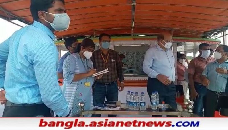 সোমবার মুখ্যমন্ত্রী মমতা বন্দ্যোপাধ্যায়, জেলাশাসক ও পুলিশ সুপারদের সঙ্গে ভিডিও কনফারেন্সের মাধ্যমে বৈঠক করবেন তাঁরা। মঙ্গলবার একাধিক বৈঠক করার কথা রয়েছে তাঁদের।