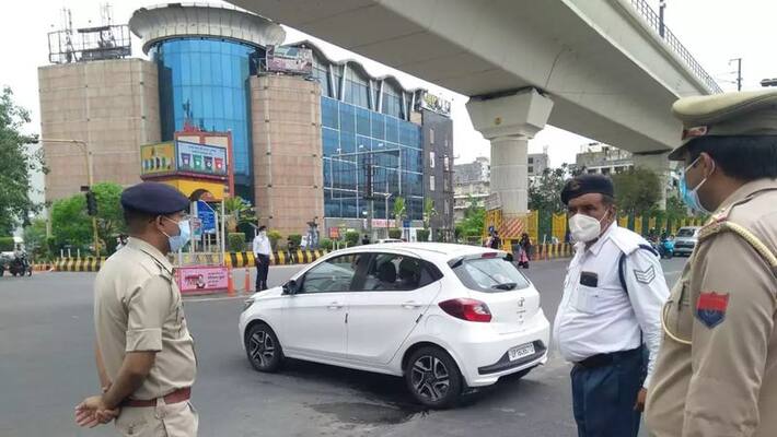 Maharashtra govt tightens COVID curbs amid cases surge, caps attendance at weddings, funerals, events-dnm Maharashtra govt tightens COVID curbs amid cases surge, caps attendance at weddings, funerals, events-dnm