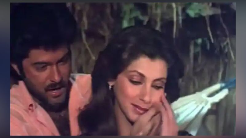 दोनों के इंटीमेट सीन्स बी-टाउन की सुर्खियां बने थे। मीडिया में भी दोनों के सीन्स को लेकर खूब हंगामा मचा था। हालांकि, इस फिल्म के बाद बतौर कपल दोनों दोबारा किसी भी फिल्म में नजर नहीं आए।