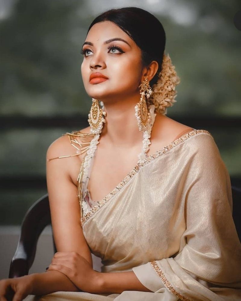 എന്നാല് പതിയെ പതിയെ ബിഗ് മത്സരാര്ഥികളില് മുൻനിരയിലേക്ക് എത്താൻ സൂര്യക്ക് കഴിഞ്ഞിരുന്നു.