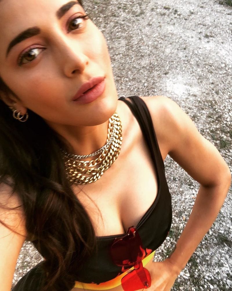 Going by Shruti Haasan's social media pages, we can see that she love sharing a lot of pictures and videos about her daily activities.