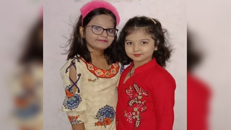 बेटी के साथ अकेले रह रहीं हसीन
मोहम्मद शमी से विवाद के चलते हसीन लंबे समय से अपनी बेटी के साथ अलग रह रही है। उनकी बेटी आयरा जहां भी बेहद क्यूट है। हाल ही में हसीन ने अपनी बेटी की भी कुछ फोटोज शेयर की थी। शमी की कई मौकों पर अपने बेटी को याद कर उसकी तस्वीरें पोस्ट करते हैं।