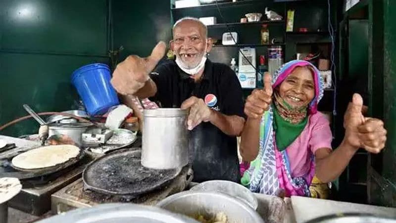 कहा तो यह तक जाता है कि बाबा को 40 लाख रुपए से ज्यादा मदद के रूप में मिले। इसके बाद उन्होंने अपने पुराने ढाबे से कुछ दूरी पर ही नया रेस्टोरेंट खोल लिया था। इसमें उन्होंने एक कुक, वेटर और सिक्योरिटी गार्ड तक रखा था।
