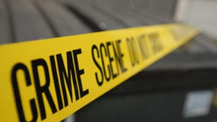 Rowdy atrocity in chennai viyasarpadi with knife, police arrest. Rowdy atrocity in chennai viyasarpadi with knife, police arrest.