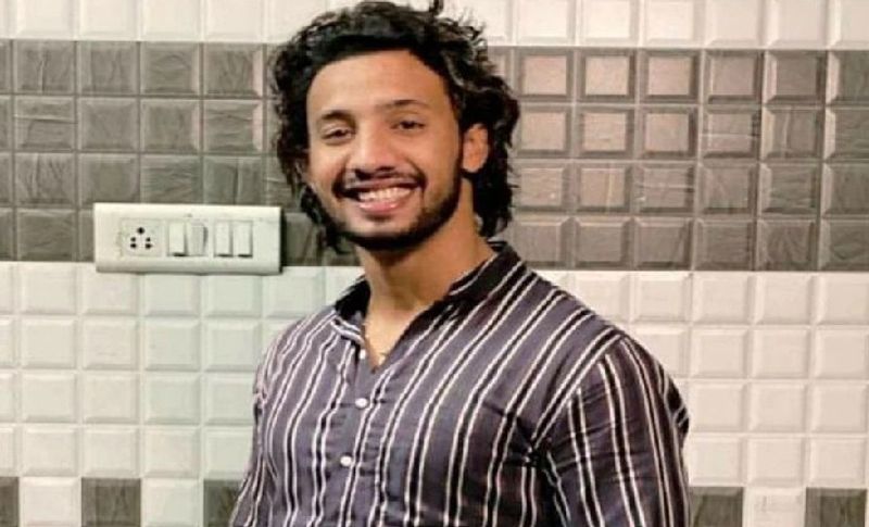 घटना के एक दिन बाद मंगलवार को कामेश के परिजनों ने ओल्ड सब्जी मंडी थाना पुलिस को वारदात की 2 मिनट 19 सेकेंड की एक वीडियो दी है। जिसमें आरोपी कामेश को पीटते हुए साफ-साफ दिखाई दे रहे हैं। पुलिस कार्रवाई शुरू कर दी है। अधिकारियों का कहना है कि जल्द ही आरोपियों को गिरफ्तार कर लिया जाएगा।

