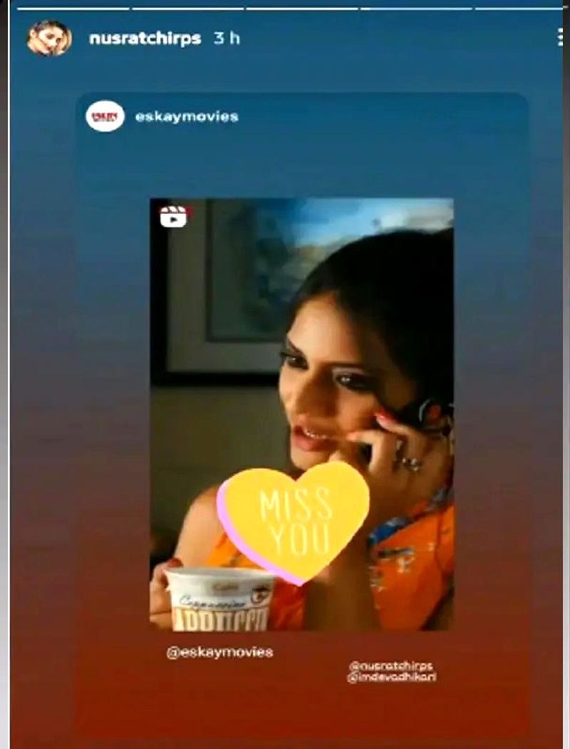 সেই পোস্ট দেখেই কি তেলেবেগুনে জ্বলে উঠলেন নুসরত। কিছুক্ষণ পরই দেবের সঙ্গে একটি ছবির দৃশ্য শেয়ার করে নুসরত বলেন, ' আমার বন্ধুকে পেয়ে আমাকে ভুলে গেছো দেখছি, তুমি চলে যাওয়ার পর আমার কিছু ভাল লাগছে না। খুব একা লাগছে'। এবং ভিডিওর উপরে ' মিস ইউ' লেখাই জল্পনাকে আরও দ্বিগুন বাড়িয়ে দিয়েছে।