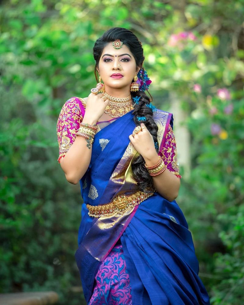 செய்து வைத்த சிலையா?