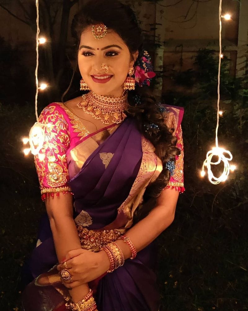 ரக்ஷிதாவின் சிரிப்பு தனி அழகு தான் 