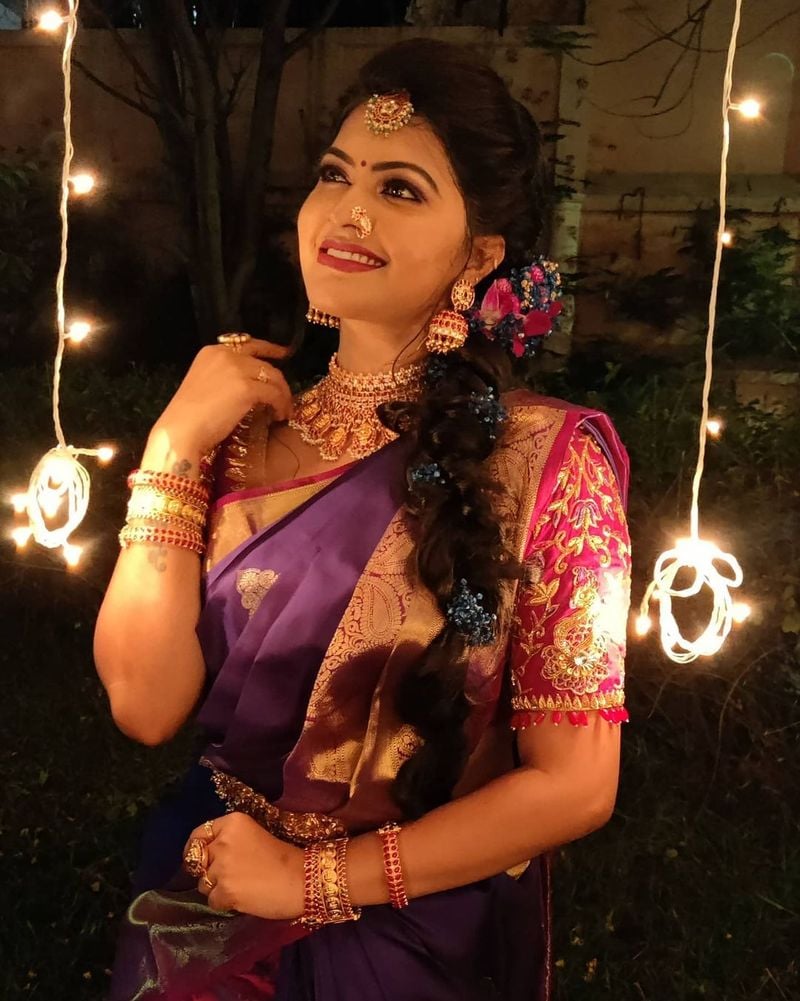 கண்ணை பறிக்கும் அழகி 