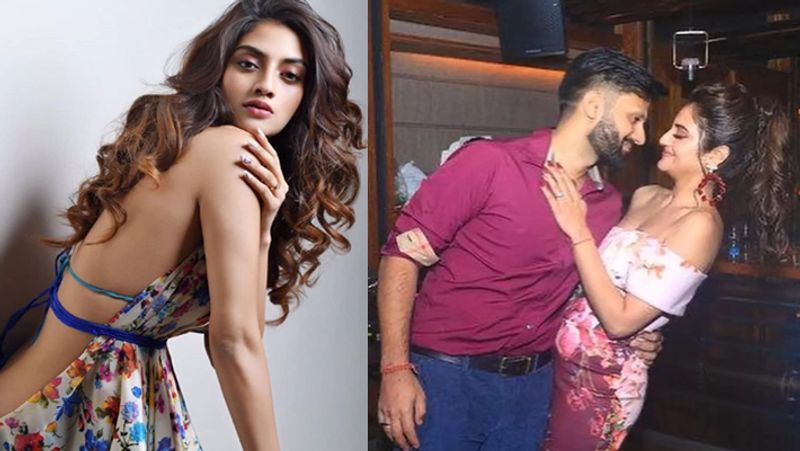 తృణముల్ కాంగ్రెస్ ఎంపీ, బెంగాలీ నటి నుస్రత్ జహాన్.. పెళ్లి, ప్రెగ్నెన్సీ వార్తలు ప్రస్తుతం సంచలనం రేపుతున్నాయి. గత ఏడాది నుస్రత్.. వ్యాపావేత్త నిఖిల్ జైన్ ని పెళ్లాడిన సంగతి తెలిసిందే. కాగా.. ఇప్పుడు ఆ పెళ్లి పెటాకులయ్యాయి.