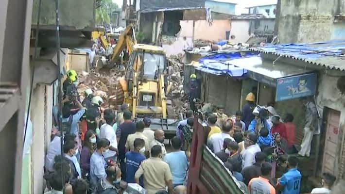 Heavy rain triggers building collapse in Mumbai Malvani-VPN Heavy rain triggers building collapse in Mumbai Malvani-VPN