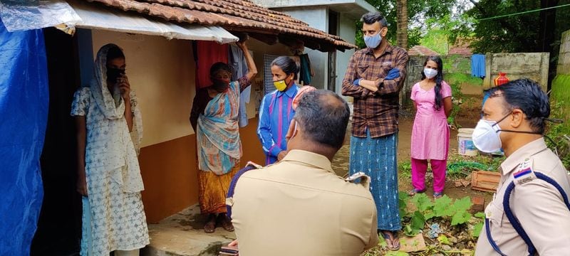 അയിലൂര് സ്വദേശിയായ യുവാവിന്റെ വീട്ടില് മാതാപിതാക്കളുടെയും സഹോദരിയുടെയും കണ്ണുവെട്ടിച്ച് പത്ത് വര്ഷക്കാലം ഒരാളെ എങ്ങനെ താമസിപ്പിക്കാന് കഴിഞ്ഞുവെന്നത് ഇന്നും ഒരു പ്രഹേളികയാണ്. കഴിഞ്ഞ ദിവസം ഇയാള് പൊലീസിനോട് കാര്യങ്ങള് വിശദമാക്കും വരെ പുറത്താരും അറിയാതിരുന്ന ഒരു പ്രണയകഥ.