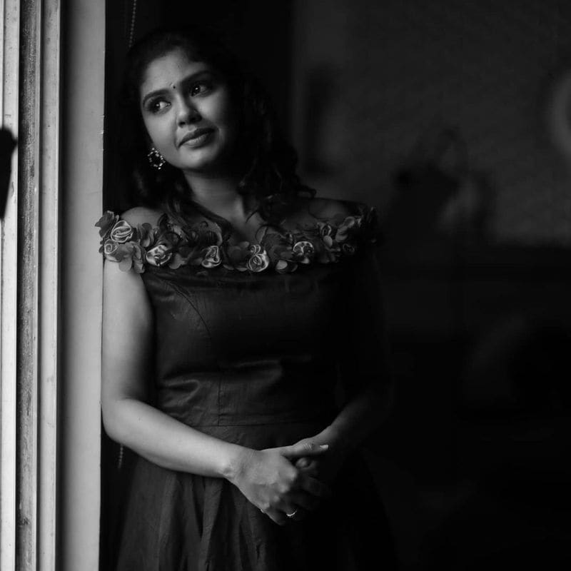 சாய்ந்து சாய்ந்து நீ பார்க்கும் போது அடடா... 