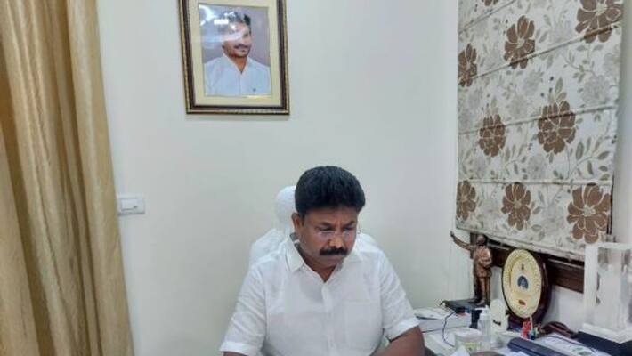 cm jagan confirm to give jobs to 2008 DSC candidates.... minister suresh cm jagan confirm to give jobs to 2008 DSC candidates.... minister suresh