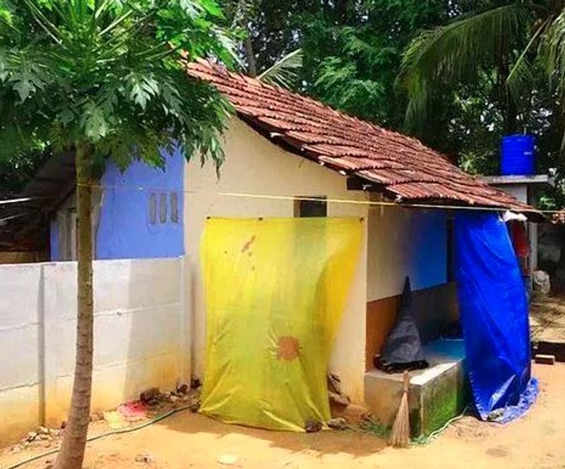 दिलचस्प बात यह है कि रहमान के माता-पिता, बहन और भतीजे सहित घर में चार अन्य लोग थे, लेकिन वे सजिता की घर में मौजूदगी से अनजान थे। रहमान ने साफ तौर पर घरवालों से कह दिया था कि उसके कमरे में कोई नहीं जाएगा। 