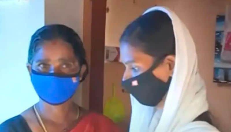 सजिता भी 10 साल से एक कमरे में रह रही थी। वह रात में बाहर निकलती और नहाती। कुछ देर घर के बाहर बैठती थी। रहमान घर से ही दोपहर का खाना पैक करवाता था। फिर चोरी से सजिता को दे देता था। 