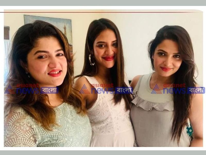 শ্রাবন্তী ও তনুশ্রীর সঙ্গে যে নুসরতের ভালই বন্ধুত্ব রয়েছে তা সকলেরই জানা। কিছুদিন আগেই ব্যবসায়ী বন্ধু রাজকুমার গুপ্ত বাড়িতে নৈশপার্টিতে মজেছিলেন সকলেই ।