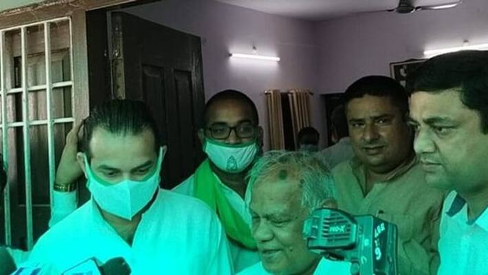 Tej Pratap met Jitan Ram Manjhi on his father's birthday, 40 minutes of closed room talk asa Tej Pratap met Jitan Ram Manjhi on his father's birthday, 40 minutes of closed room talk asa