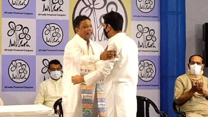 many wants to return tmc mukul roy has given list of 35 names to abhishek banerjee bmm many wants to return tmc mukul roy has given list of 35 names to abhishek banerjee bmm