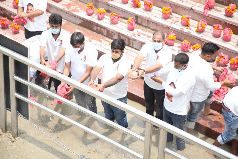ಸಂಬಂಧಿಗಳ ಅಸ್ಥಿ ಪಡೆಯಲು ಬಾರದ ಹಿನ್ನೆಲೆ ಅನಾಥವಾಗಿದ್ದ ಅಸ್ಥಿಗಳು