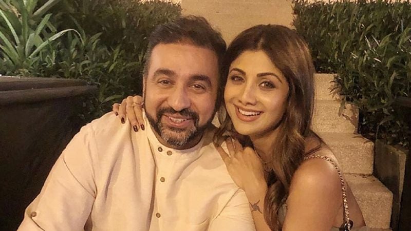 Raj Kundra divorced his first wife Kavita Kundra and married the gorgeous actress Shilpa Shetty. They tied the knot on November 22, 2009. Their wedding took place as per Mangalorean tradition.