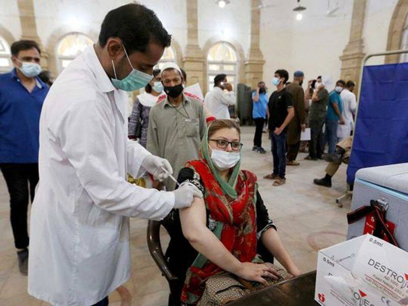 Pakistans Punjab to block SIM cards of citizens not vaccinated against Covid-19