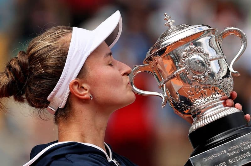 French Open 2021: Barbora Krejcikova wins maiden Grand Slam title with win over Anastasia Pavlyuchenkova-ayh