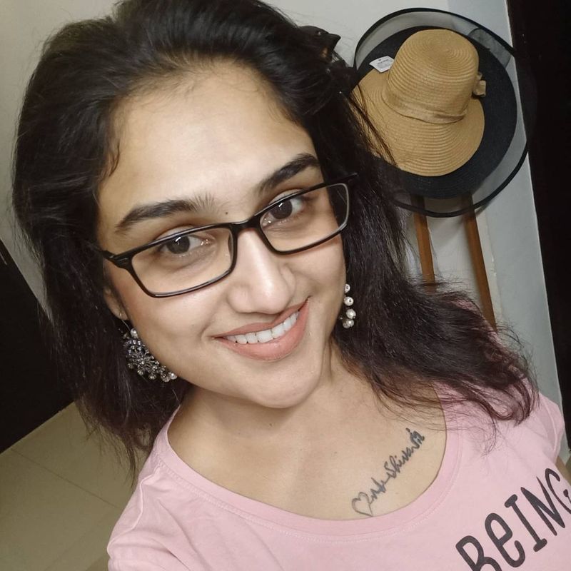 వనితా పంచుకున్న లేటెస్ట్ ఫోటోలు.