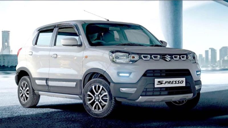 Maruti S-Presso
मारुति की इस कार पर 41000 का डिस्काउंट दिया जा रहा है, जिसमें 20000 कंज्यूमर ऑफर 15000 तक का एक्सचेंज बोनस, 3000 का कॉर्पोरेट डिस्काउंट और 3000 का एक्स्ट्रा ऑफर मिल रहा है। इस कार की कीमत 3.78 से 5.26 लाख है।