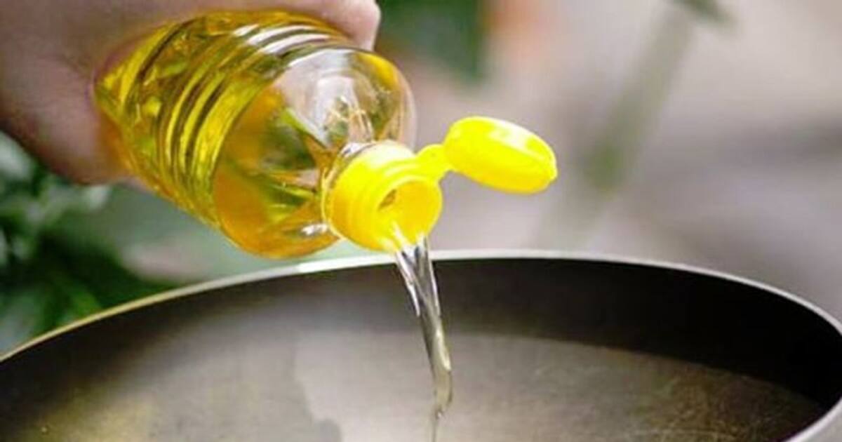 எண்ணெய் பாட்டில் பிசுபிசுப்பா இருக்கா? அவற்றை சுத்தமாக வைத்திருக்க 5 ஸ்மார்ட் டிப்ஸ்கள் இதோ..!!
