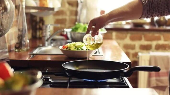 Never turn pan and fry pan upside down, Shani Rahu and Ketu get angry bsm Never turn pan and fry pan upside down, Shani Rahu and Ketu get angry bsm