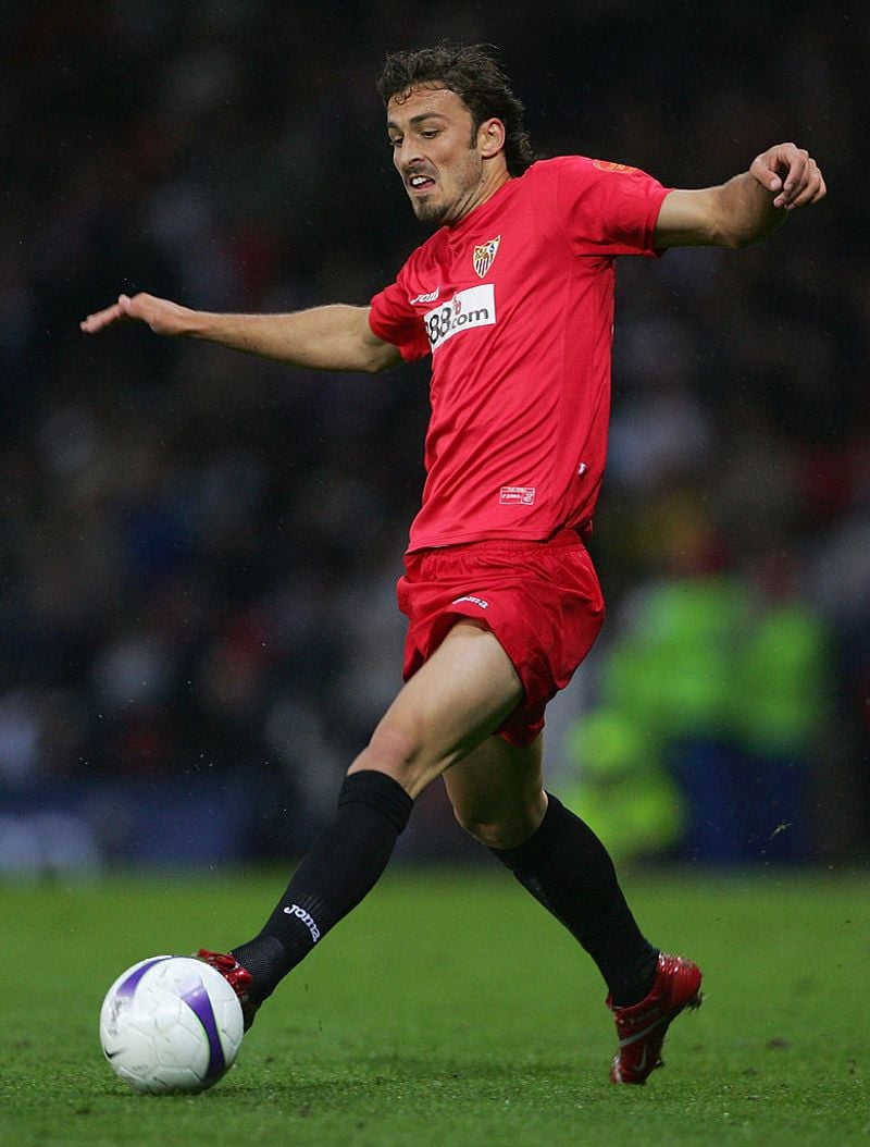 Antonio Puerta
Playing for Sevilla during the 2007-08 La Liga season, Antonio Puerta collapsed during the season opener against Getafe. Although he returned to the dressing room on his feet, he fainted again and was rushed to a hospital. He was at the hospital for three days and had reportedly suffered a heart attack before succumbing to multiple organ failures.