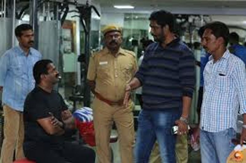 இப்படைப்பிற்கு கதை எழுதிய இயக்குநர் ஜெகன்னாத், நடித்த பிரியங்கா, அரீஷ் குமார், நாம் தமிழர் கட்சியின் ஒருங்கிணைப்பாளர் , இயக்குநர் சீமான், இயக்குநர் சேரன், மற்றும் படத்தை வெளியிட்ட #லிப்ரா ரவீந்தர் சந்திர சேகரன், இணைந்து தயாரித்த குங்ஃபூ ஆறுமுகம், ஒளிப்பதிவாளர் பாலபரணி, எடிட்டர் சுதர்சன், இசையமைப்பாளர் இஷான் தேவ், பி ஆர் ஓ A. ஜான் அனைவருக்கும் நன்றிகள். 