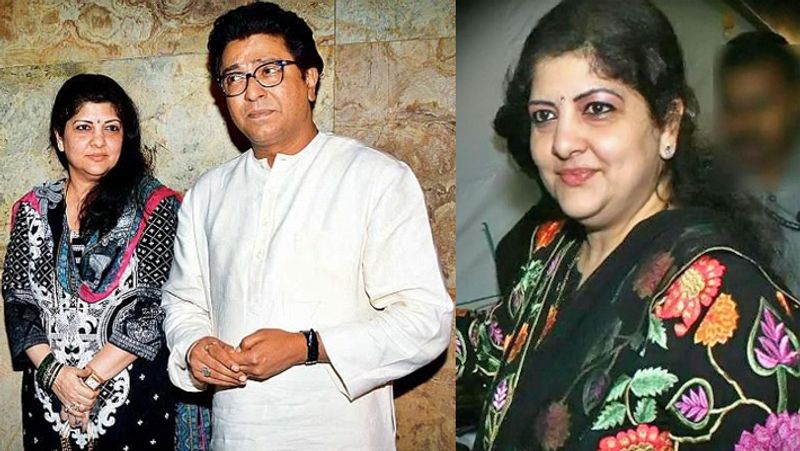 राज ठाकरे को स्कूली जीवन से ही पेंटिंग में रुचि थी। इसलिए उन्होंने बाद में अपने कॉलेज लाइफ की शुरूआत जेजे स्कूल ऑफ आर्ट से की। शिवसेना के फाउंडर स्वर्गीय बाल ठाकरे की छत्रछाया में राज ने अपने कॉलेज जीवन में राजनीति में कदम रखा। राज ठाकरे ने अमिताभ बच्चन को उनके 75वें बर्थडे पर बिग बी के अलग-अलग दौर के 6 कार्टून फेसबुक पर पोस्ट कर उन्हें सलाम किया था।
