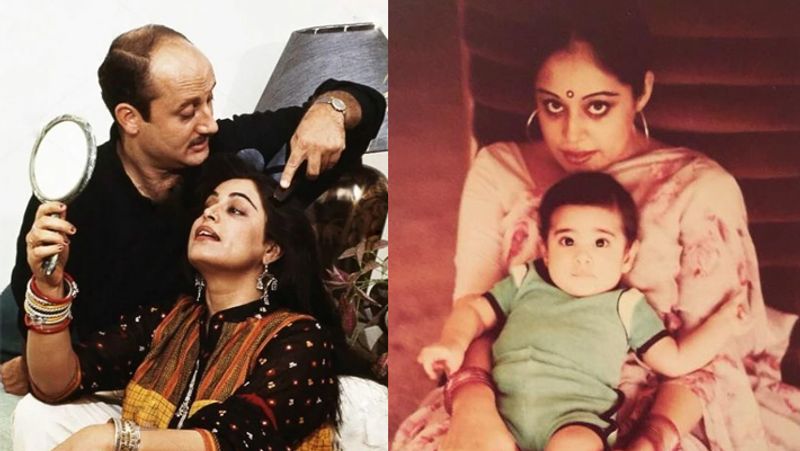 अनुपम खेर और किरण खेर की गिनती बी-टाउन में उन कपल में की जाती है, जिनकी आपस में बेहतरीन बॉन्डिंग है। कश्मीर से ताल्लुक रखने वाले अनुपम खेर की मुलाकात और शादी की कहानी बड़ी दिलचस्प है। 