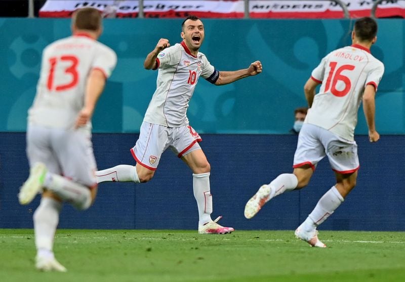 Austria dominates North Macedonia
In the second game of Matchday 3, Austria comfortably outplayed North Macedonia 3-1 at the Arena Naţională in Bucharest. Austria began the proceedings with Stefan Lainer scoring the opener in the 18th minute, while Goran Pandev levelled it ten minutes later, as the deadlock stayed at half-time. However, Michael Gregoritsch's 78th-minute strike, followed by Marko Arnautovic's winner in the 89th, sealed a comfortable win for Austria.
Stat: Pandev is the second oldest scorer in Euro, at 37 years, after Ivica Vastic of Austria (38 years).