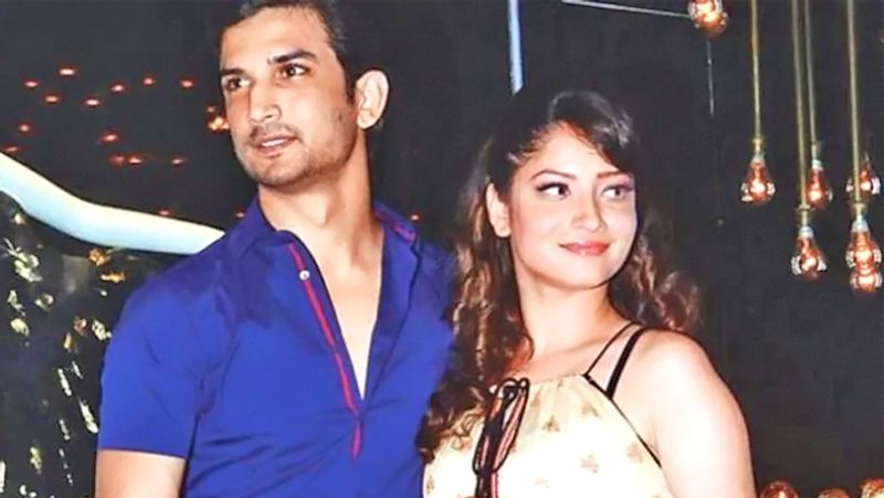 अंकिता से ब्रेकअप के बाद सुशांत और कृति सेनन के अफेयर को लेकर खबरें सामने आईं। खबर थी कि फिल्म राब्ता की शूटिंग के दौरान दोनों एक-दूसरे के काफी करीब आए थे। कई बार दोनों को साथ देखा गया। हालांकि दोनों ने ही सार्वजनिक तौर पर इस बात को कभी कुबूल नहीं किया।
