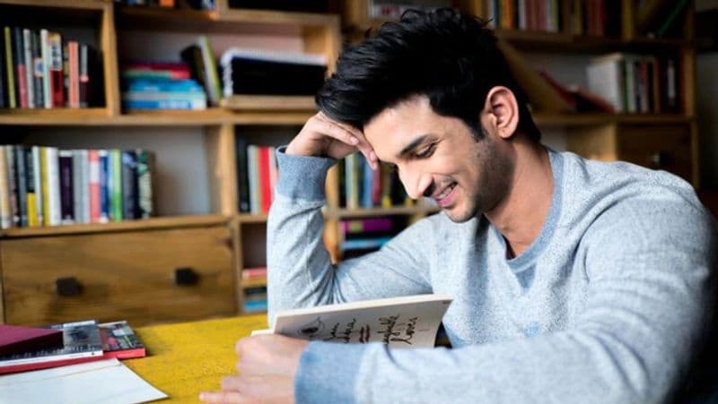 सुशांत पढ़ाई में काफी तेज थे। उन्होंने एक इंटरव्यू में बताया कि असल में घर में हमेशा पढ़ने वाला माहौल था। उनकी सभी बहनें पढ़ने में बहुत तेज थीं, ऐसे में उनके पास कोई ऑप्शन नहीं था।