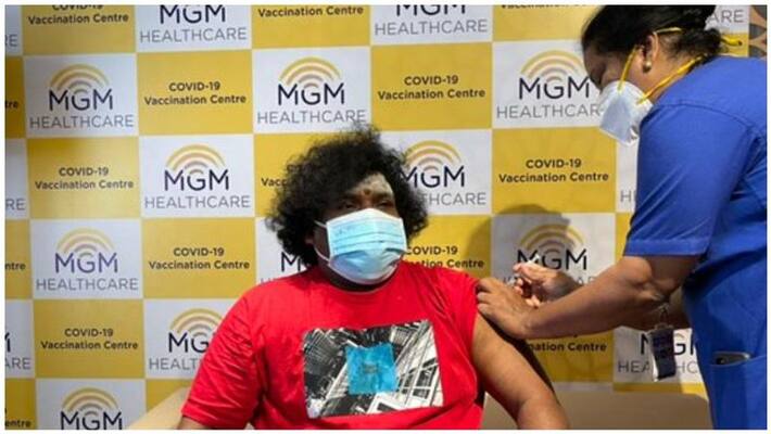 actor yogi babu take first dose corona vaccine actor yogi babu take first dose corona vaccine