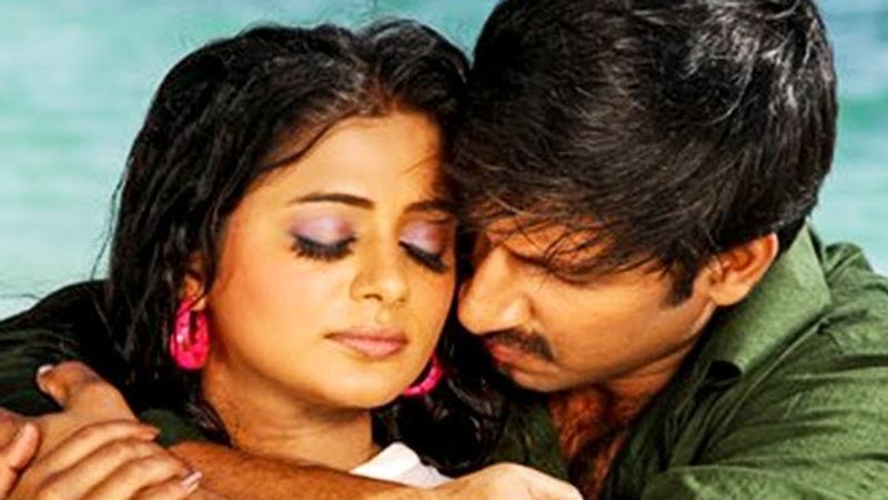 प्रियमणि का असली नाम (प्रिया वासुदेव मणि अय्यर) है। उन्होंने 'मधु' (2006), 'परुथिवीरन' (2007), 'थिरककथा' (2008), 'चारुलता' (2012), 'चंडी' (2013), अबरीशा, रन्ना, माना ओरी रामायणम, ध्वजा, नन्ना प्रकारा सहित कई सुपरहिट फिल्मों में काम किया है।
