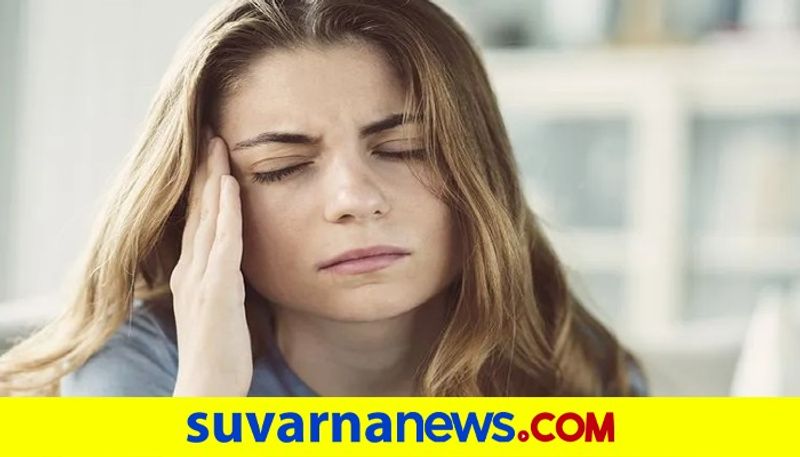 ತಲೆ ತಿರುಗುವಂತಾಗುವುದು :
ಮಾರ್ನಿಂಗ್ ಸಿಕ್ ನೆಸ್ ಕಾಣಿಸಿಕೊಳ್ಳುತ್ತದೆ. ಅಂದರೆ ಬೆಳಗ್ಗೆ ಬೆಡ್ನಿಂದ ಎದ್ದ ತಕ್ಷಣ ತಲೆ ತಿರುಗಿದಂತಾಗುವುದು ಅಥವಾ ವಾಂತಿ ಬಂದಂತಾಗುತ್ತದೆ. 