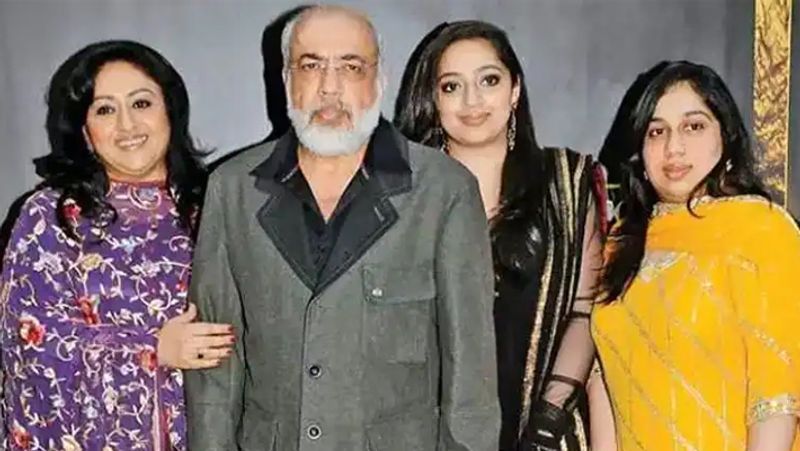 बिंदिया गोस्वामी आखिरी बार 1987 में आई फिल्म 'मेरा यार मेरा दुश्मन' में नजर आई थीं। उन्होंने अपने करियर में कई फिल्मों में काम किया। इनमें चोर पुलिस, मेहंदी, रेशमा, आमने सामने, सन्नाटा, बंदिश, शान, दादा, जानदार, गोलमाल, मुकाबला, प्रेम विवाह, कॉलेज गर्ल, खट्टा मीठा, राम कसम, जय विजय, मुक्ति, कर्म और जीवन ज्योति प्रमुख हैं। 