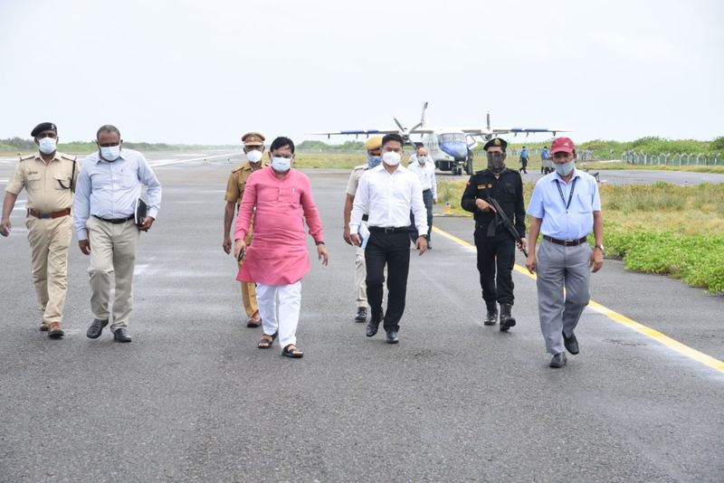 ലക്ഷദ്വീപിൽ നടപ്പാക്കിയ ഗോവധ നിരോധനത്തെയും പ്രഫുൽ ഖോഡാ പട്ടേൽ ന്യായീകരിച്ചു. ചലച്ചിത്ര പ്രവർത്തക ഐഷ സുൽത്താനയ്ക്കെതിരെയുള്ള കേസ് കേന്ദ്രസർക്കാരിനെതിരായ പരാമർശങ്ങളുടെ പേരിൽ വന്നതാണെന്നും പ്രഫുൽ പട്ടേൽ പറഞ്ഞു. 