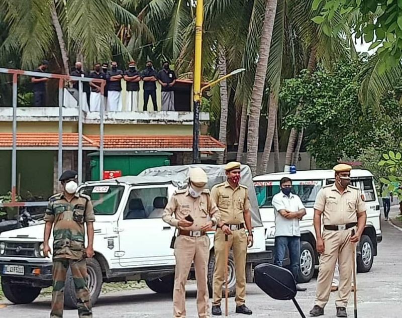 ഇതേ തുടര്ന്ന് പ്രഫുല് ഖോഡാ പട്ടേലിനെ കണ്ട് പ്രതിഷേധം അറിയിക്കാന് വിമാനത്താവളത്തിലെത്തിയ യുഡിഎഫ് ജനപ്രതിനിധികൾക്ക് അഡ്മിനിസ്ട്രേറ്ററെ കാണാന് കഴിഞ്ഞില്ല. കരിനിയമങ്ങൾക്കെതിരെ കോടതിയെ സമീപിക്കുന്നത് പരിഗണനയിലാണെന്ന് യുഡിഎഫ് സംഘം മാധ്യമങ്ങളോട് പ്രതികരിച്ചു. ലക്ഷദ്വീപ് അഡ്മിനിസ്ട്രേറ്റർ കൊച്ചിയിലിറങ്ങാതെ ഒളിച്ചോടിയെന്ന് ടി.എൻ പ്രതാപൻ എം പി ആരോപിച്ചു.