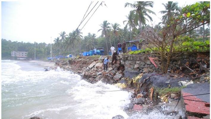 heavy rain: Heavy damage at Kovalam beach, sidewalk and security wall collapsed heavy rain: Heavy damage at Kovalam beach, sidewalk and security wall collapsed