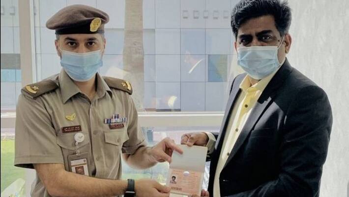 malayali homeopathic doctor receives 10 year golden visa in UAE malayali homeopathic doctor receives 10 year golden visa in UAE