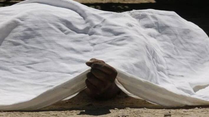 Man commits suicide after debate on Kovid vaccine in Hyderabad kpn Man commits suicide after debate on Kovid vaccine in Hyderabad kpn
